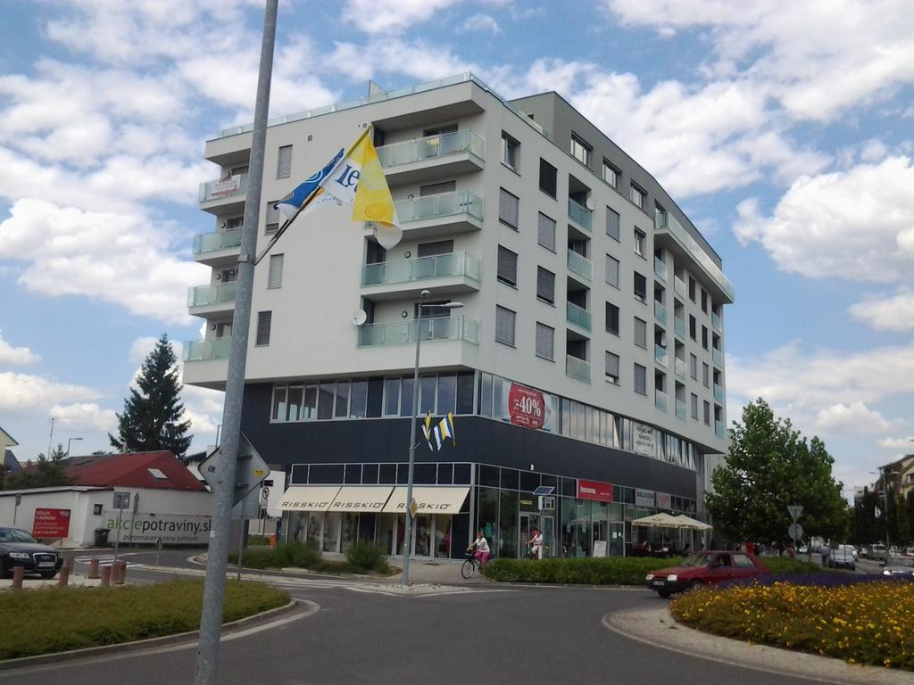 Apartman Halex Centrum City Aupark Piest'any Phòng bức ảnh